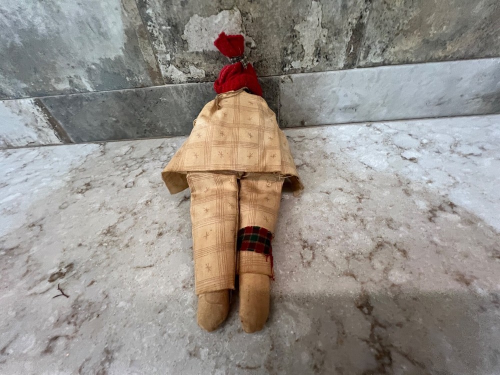 Primitive Snowman Shelf Sitter
