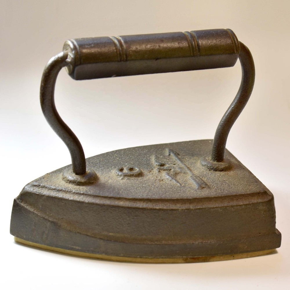 Antique Sad Iron - Wool Felt Bottom - Solid Iron Handle - 6 Eagle