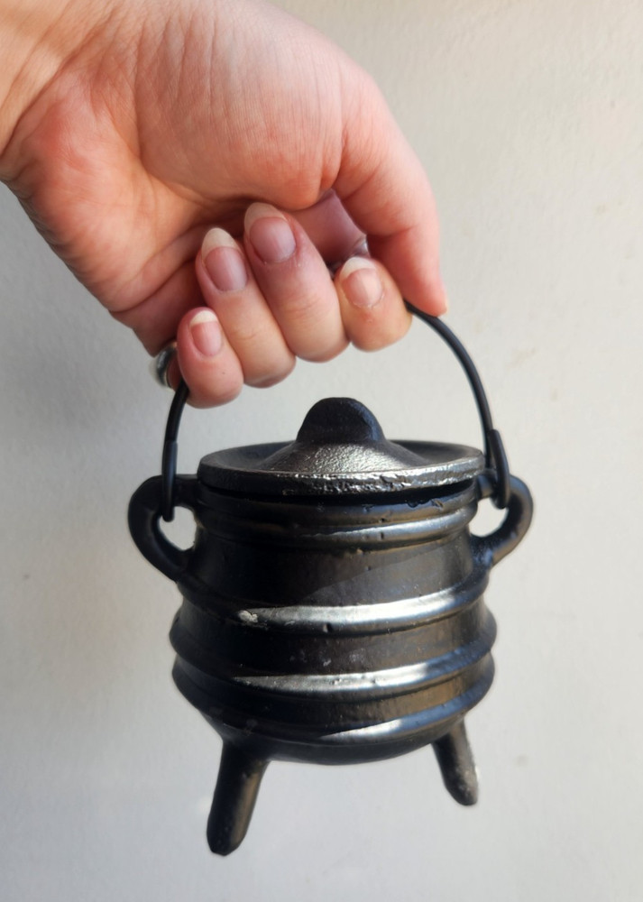 Mini Cast Iron Cauldron with Lid