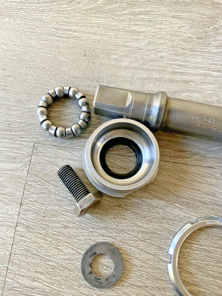 SHIMANO 600 BOTTOM BRACKET ITALIAN THREADED 70-115 MM