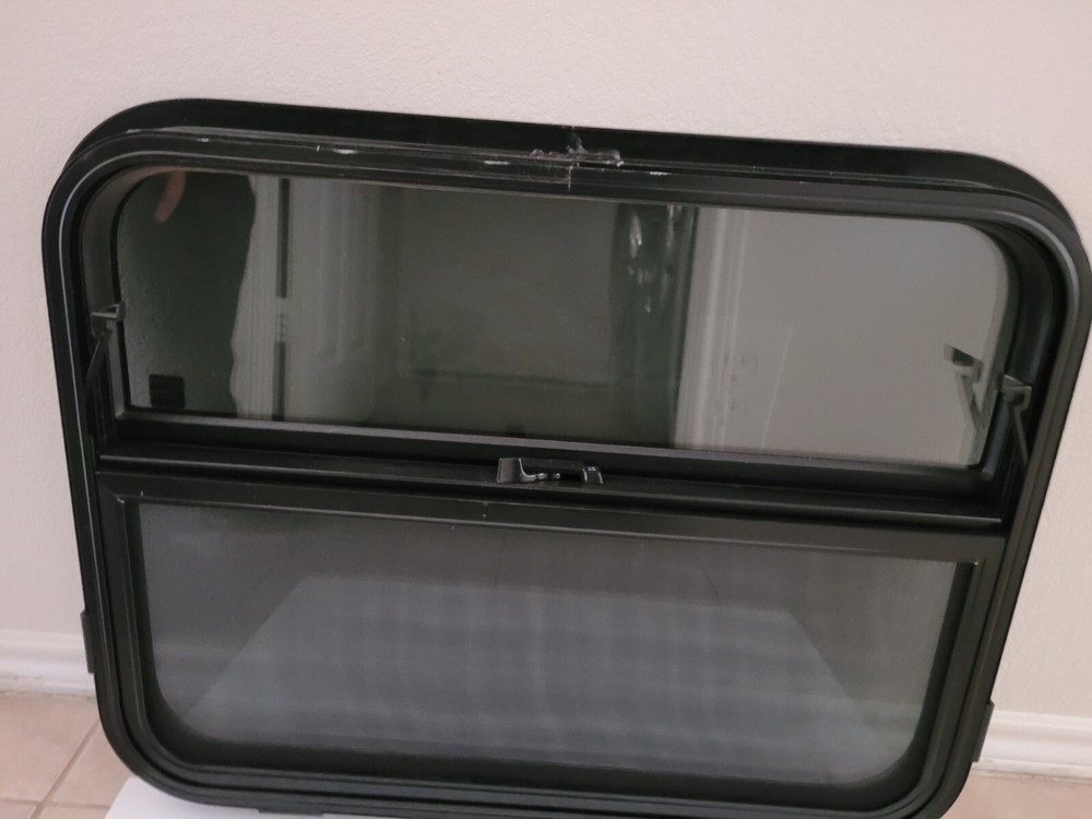 Hehr 5900 Series Window for RV's