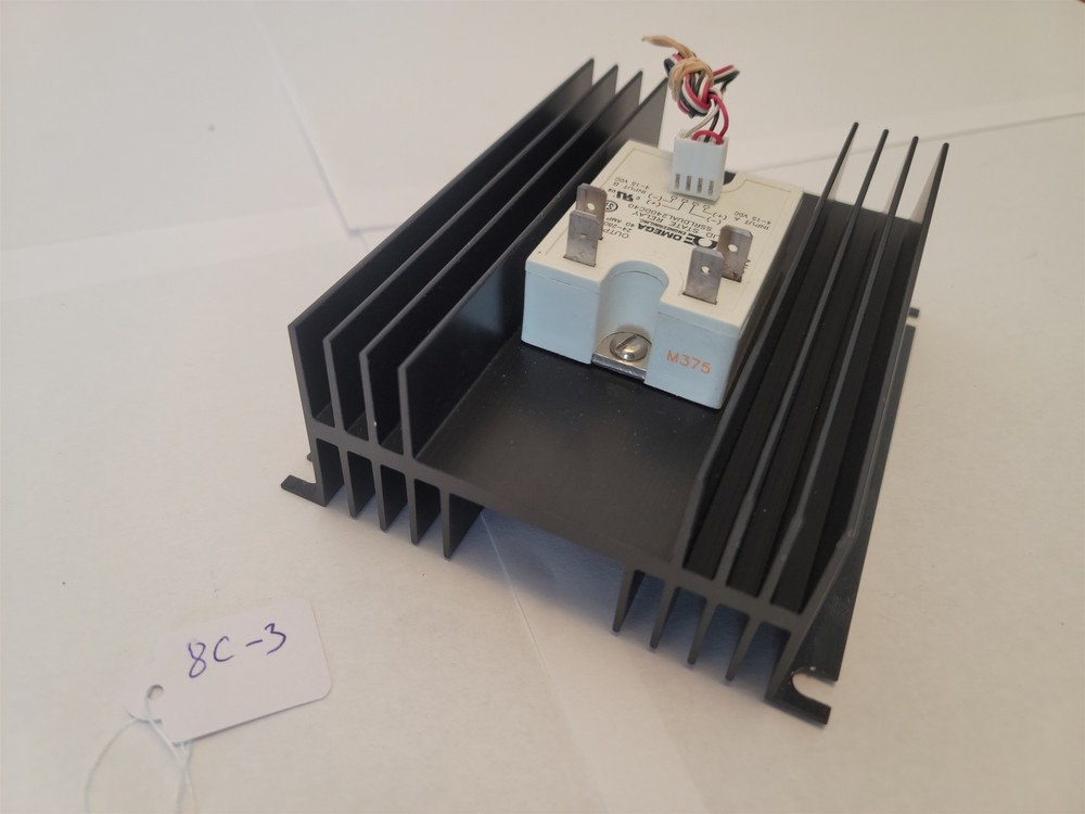 Omega Engineering SSRLDUAL240DC40 Solid State Relay w/ Heatsink