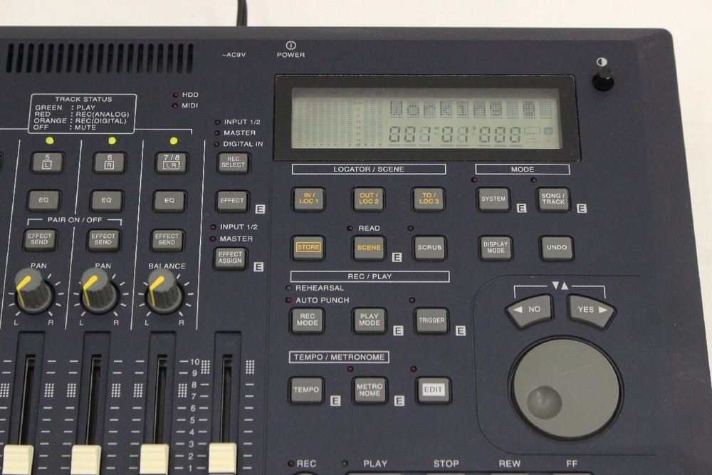 KORG D8 DEGITAL RECORDING STUDIO multitrack recorder