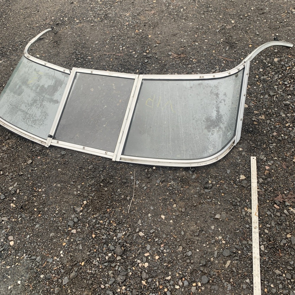 VIP Viva Boat Windshield Windscreen Glass Frame Curved