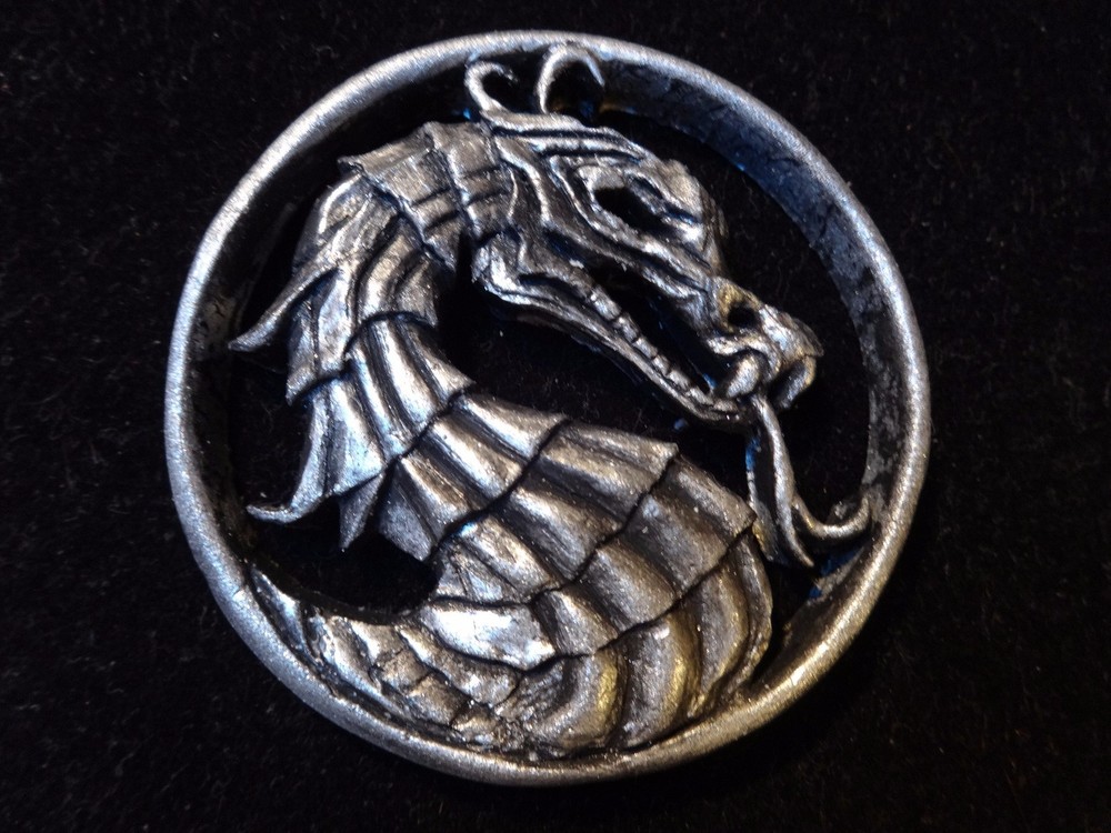 Mortal Combat badge pin