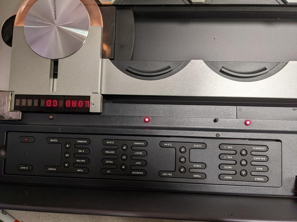 BANG & OLUFSEN BEOSOUND 9000 6 DISC CD PLAYER STEREO SYSTEM