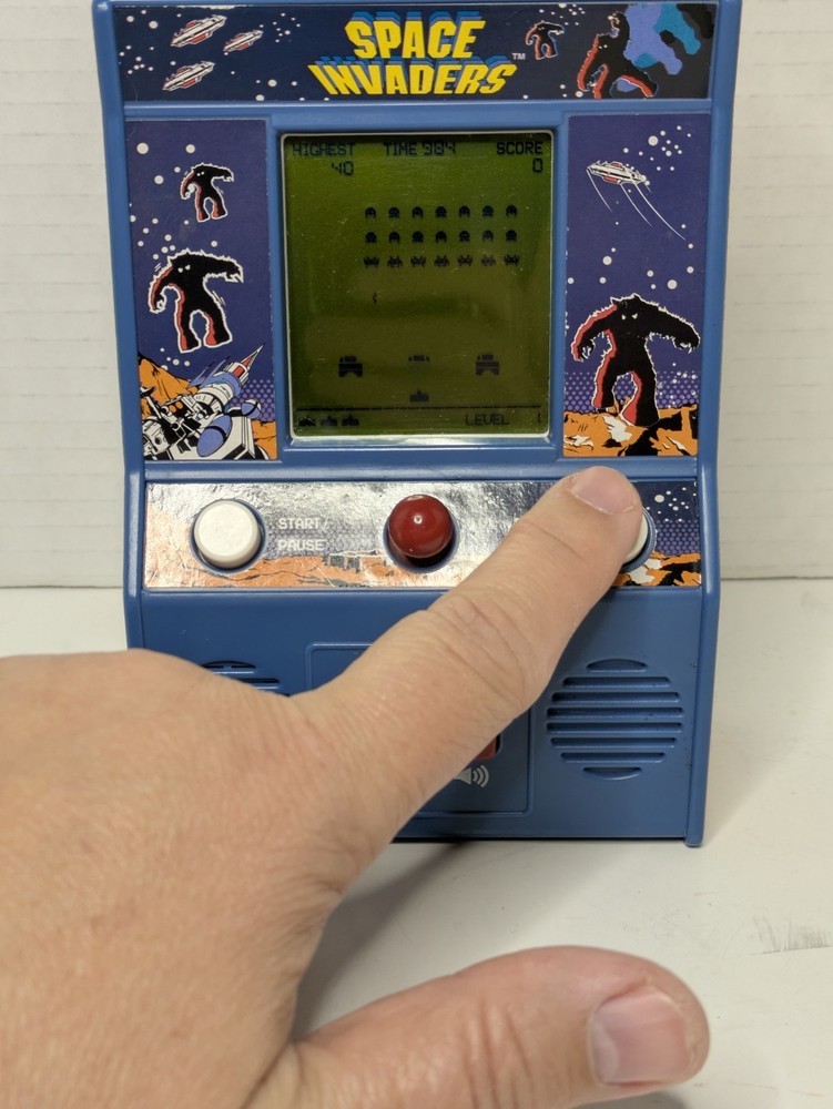 Pac-Man and Space Invaders Handheld Retro Mini Arcade Machines Tested BUNDLE