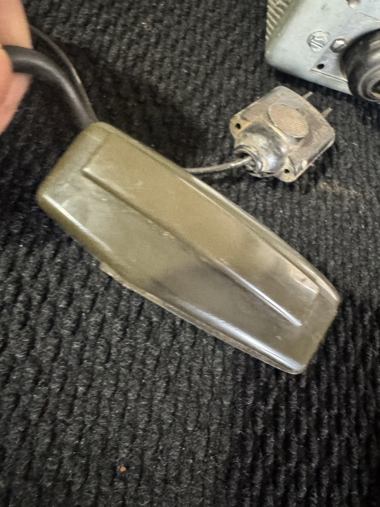 JOHNSON VIKING MESSENGER RADIO TRANSMITTER