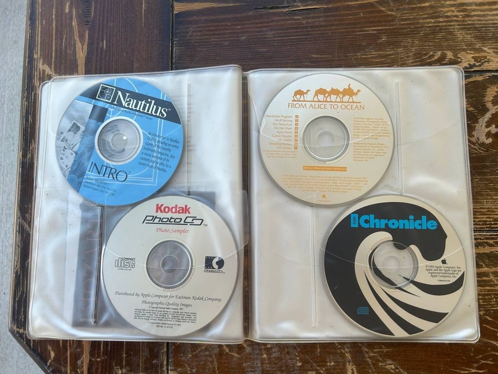 Apple Macintosh Compact Discs CD-ROM Sampler Lot w Case Nautilus Kodak