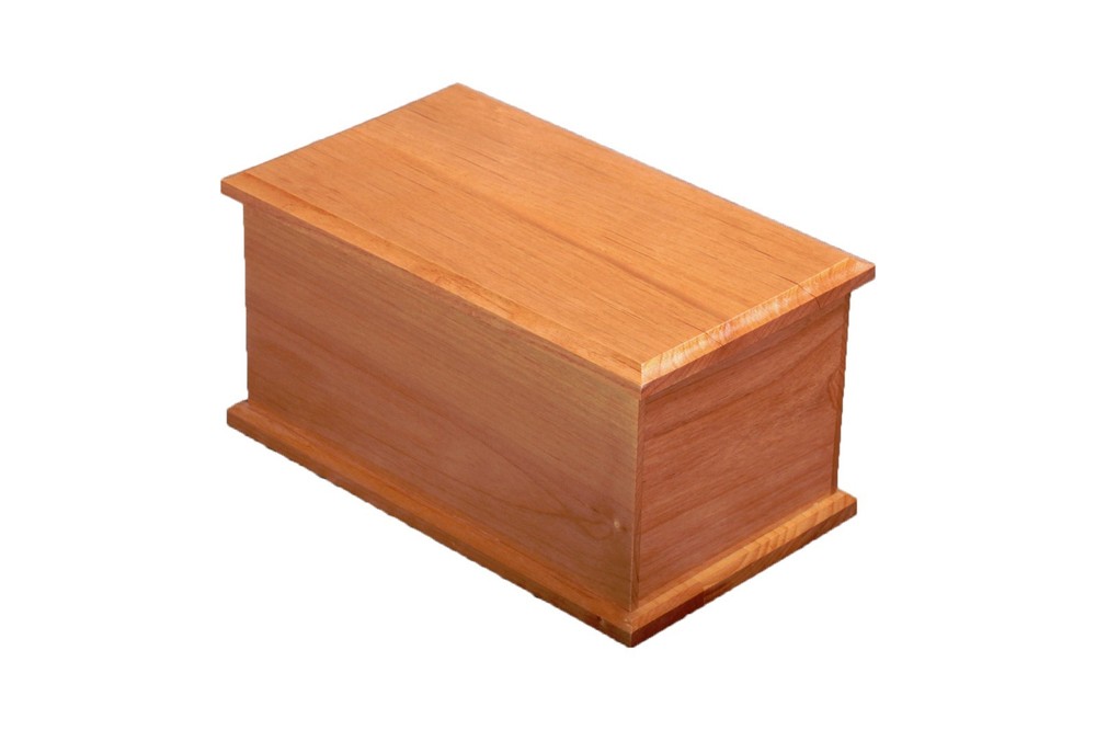Medium alder pet urn.