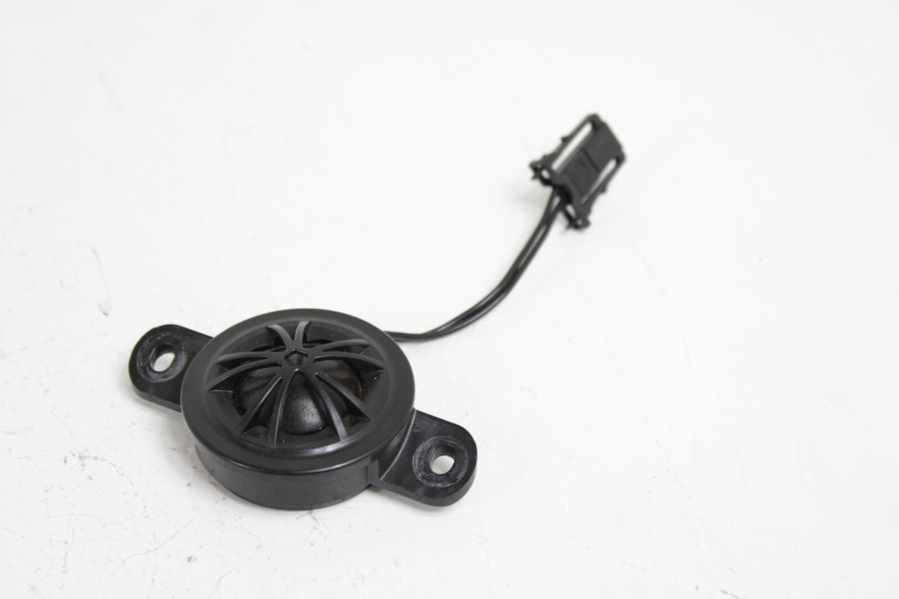 2011-2015 Volkswagen Passat OEM Front Left or Right Side Dash Tweeter Speaker