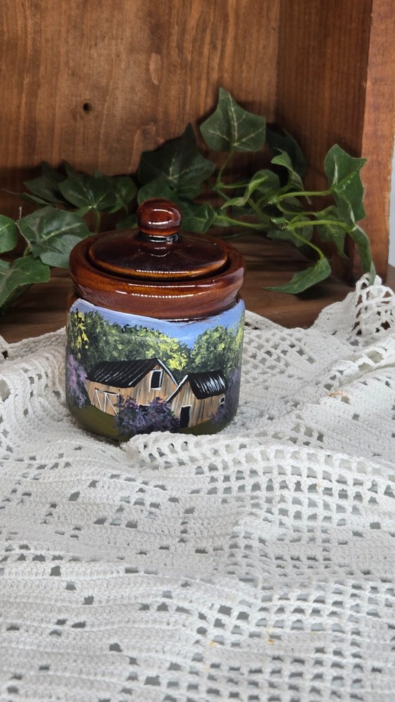 Stoneware ginger jar w/summer barn (26046) hand painted