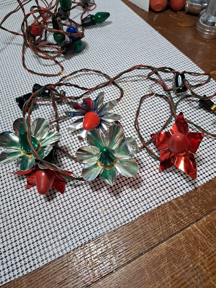 Gilbert Vintage C7 Christmas Light Strings 3 Sets 7 Sockets Per String, 11' 4"