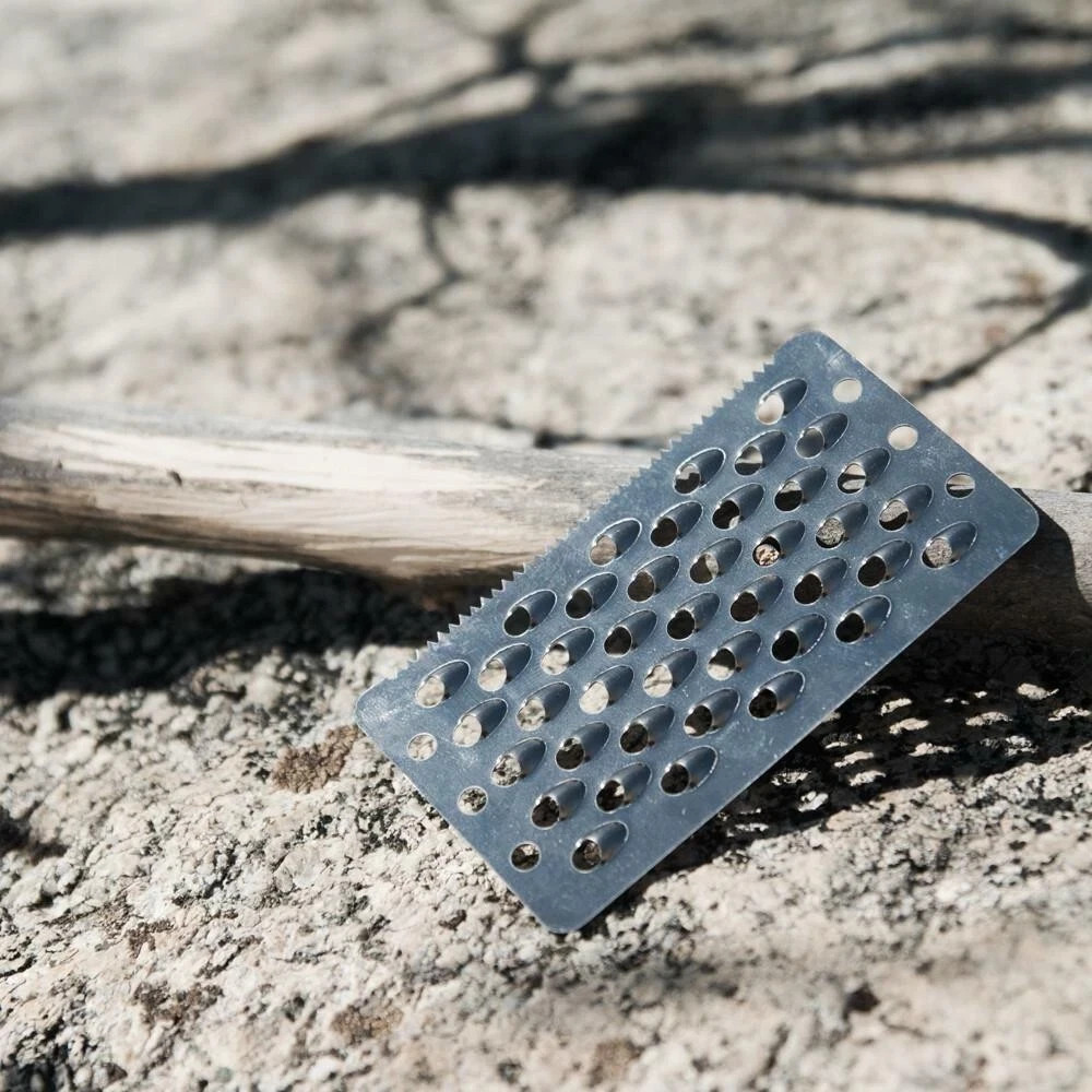 ReadyMan Tinder Scraper Card Fire Starter Light Camping Emergency Survival