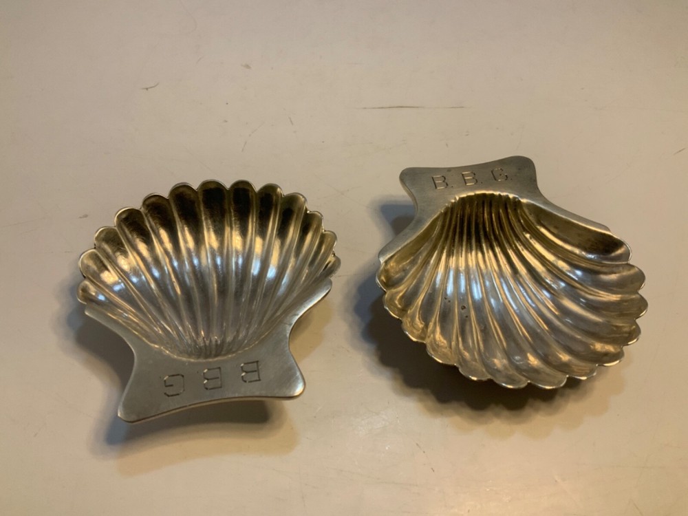 VINTAGE 2 SANBORNS STERLING SILVER Clam Shell Open Nut Dish Monogram