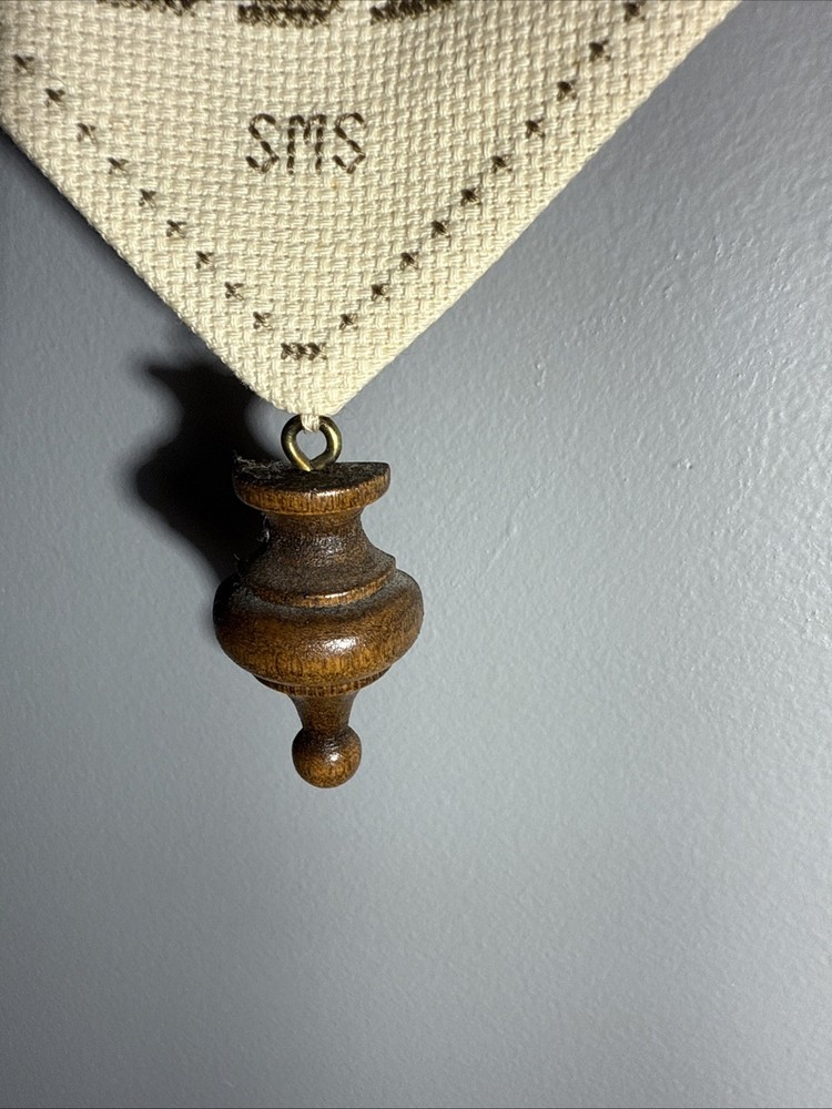 Vtg Thread Connections Needlepoint Sampler Wall Hanger Framed Decorative 1988