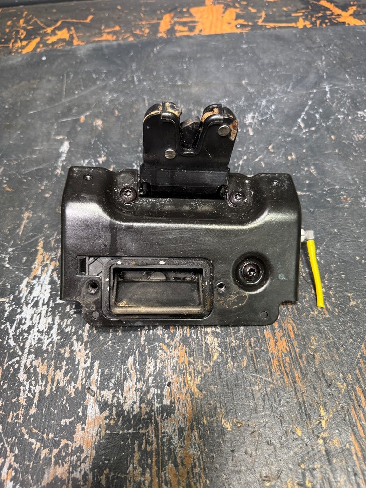 04-08 Chrysler Crossfire Coupe Trunk Lock Latch OEM