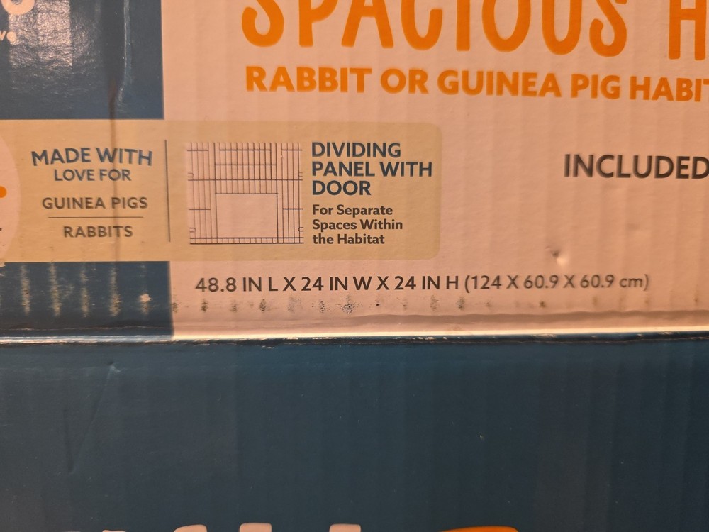 Full Cheeks Simple & Spacious Home, Rabbit or Guinea Pig Habitat **MISSING LINER