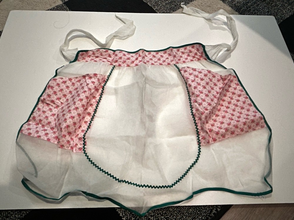 5 Half Tie Around 50/60s Aprons