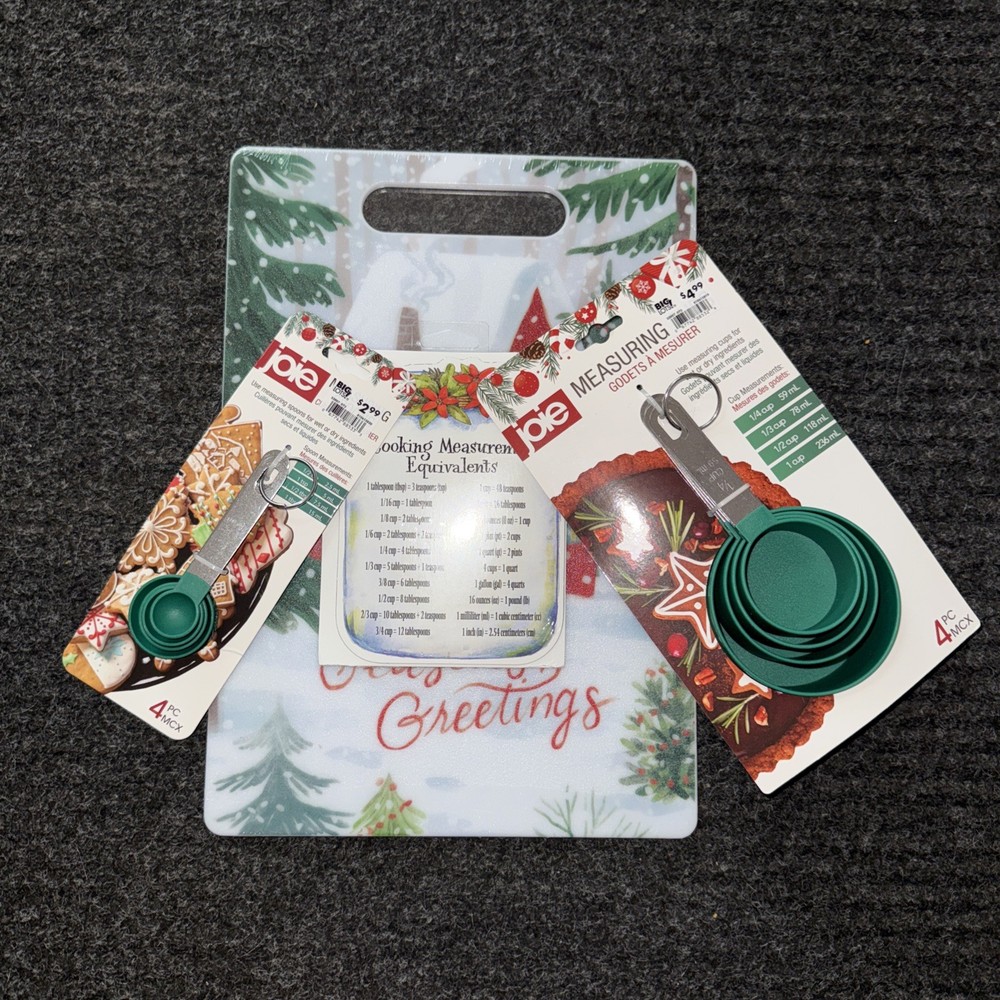 Christmas Baking Measuring Cups Measuring Spoons And Cutting Board Bundle New