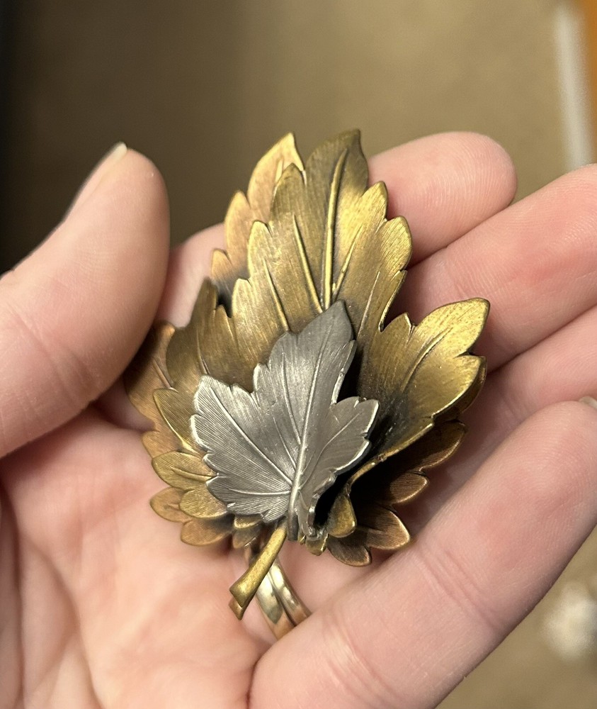 Triple Leaf Brooch Three Tone Metal People Leaf