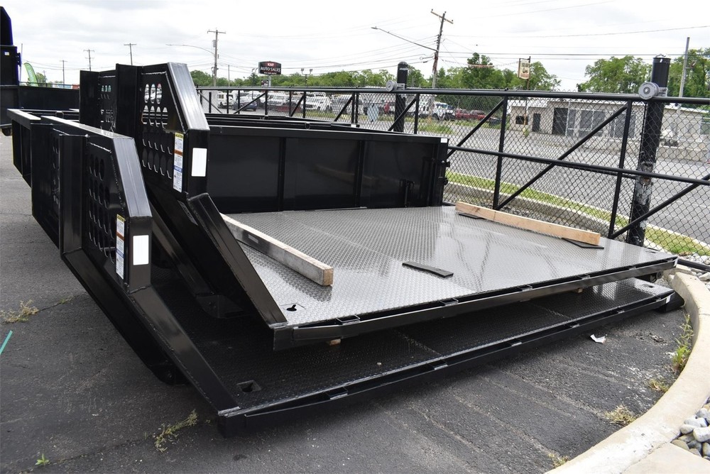 SWITCH-N-GO 11' STEEL FLATBED