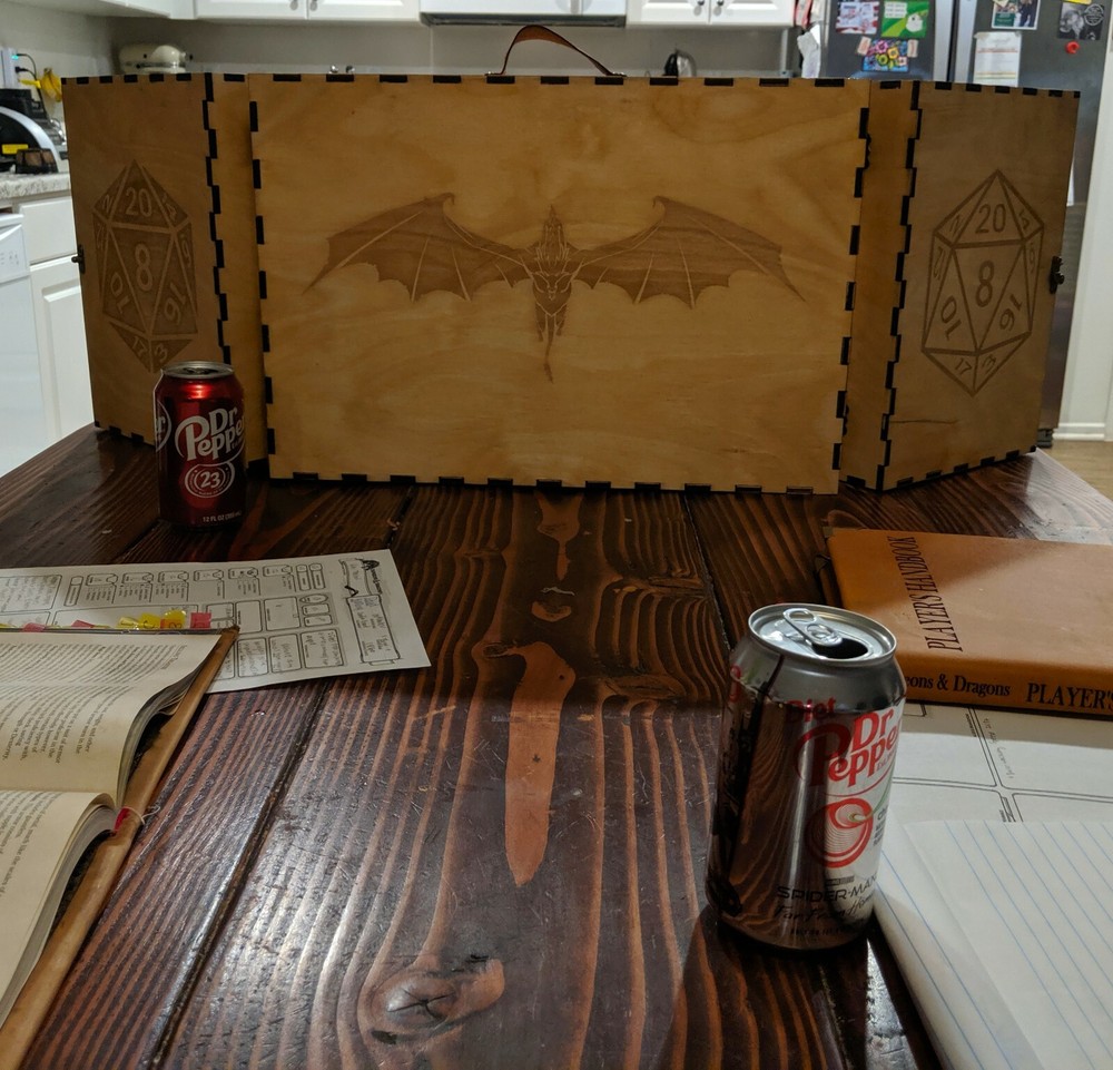 Dungeon Master Case | DM Wooden Laser Etched Screen