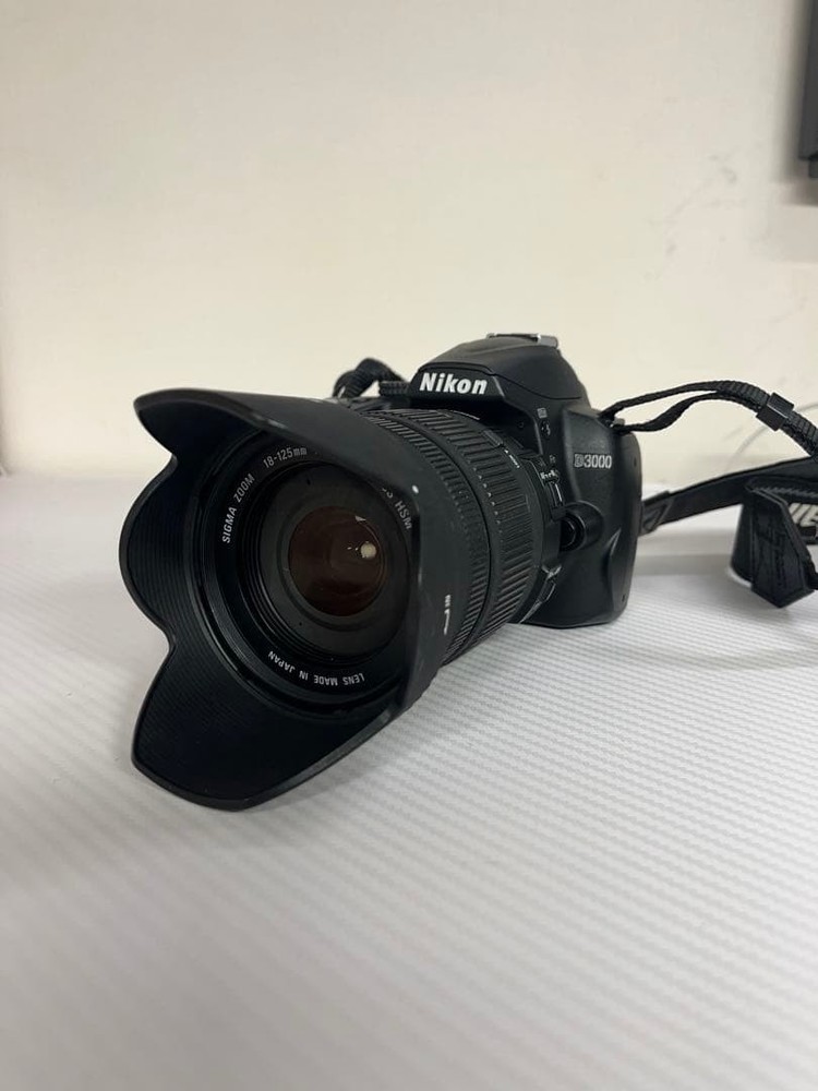 Nikon D3000 Digital DSLR Camera