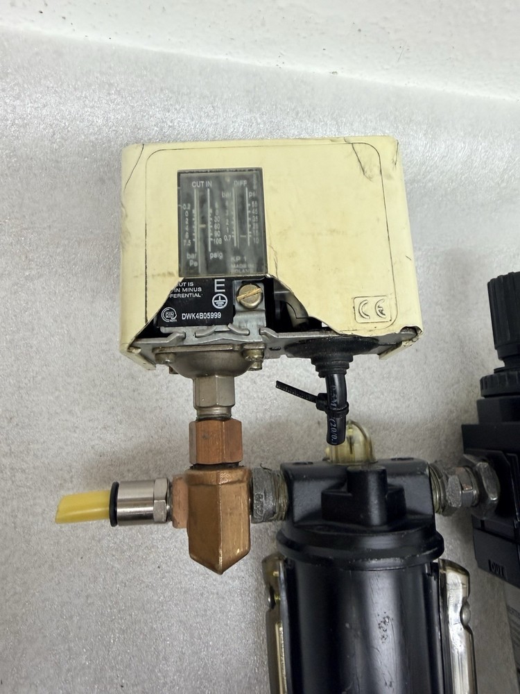 Compressed air filter, regulator and lubricator, model PN#ARL-25