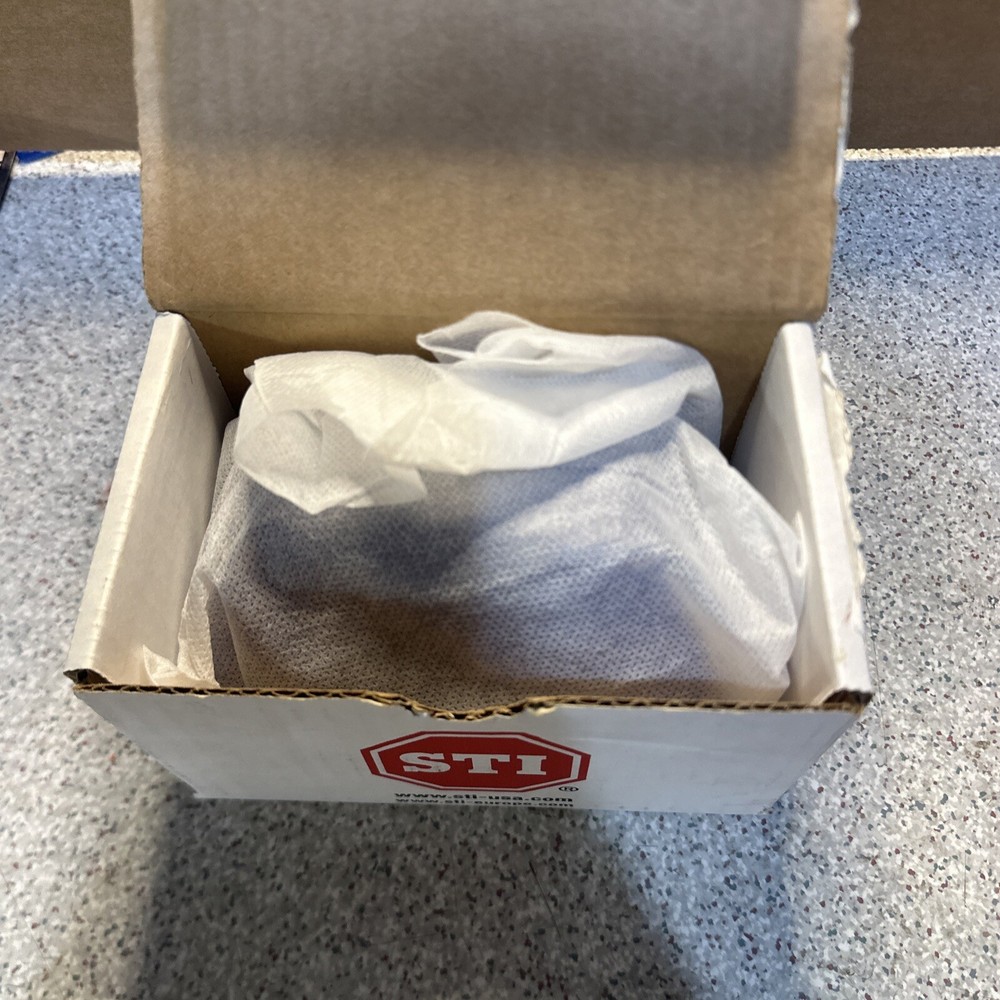 **NEW IN BOX** STI-SA5000-B STI Blue Light