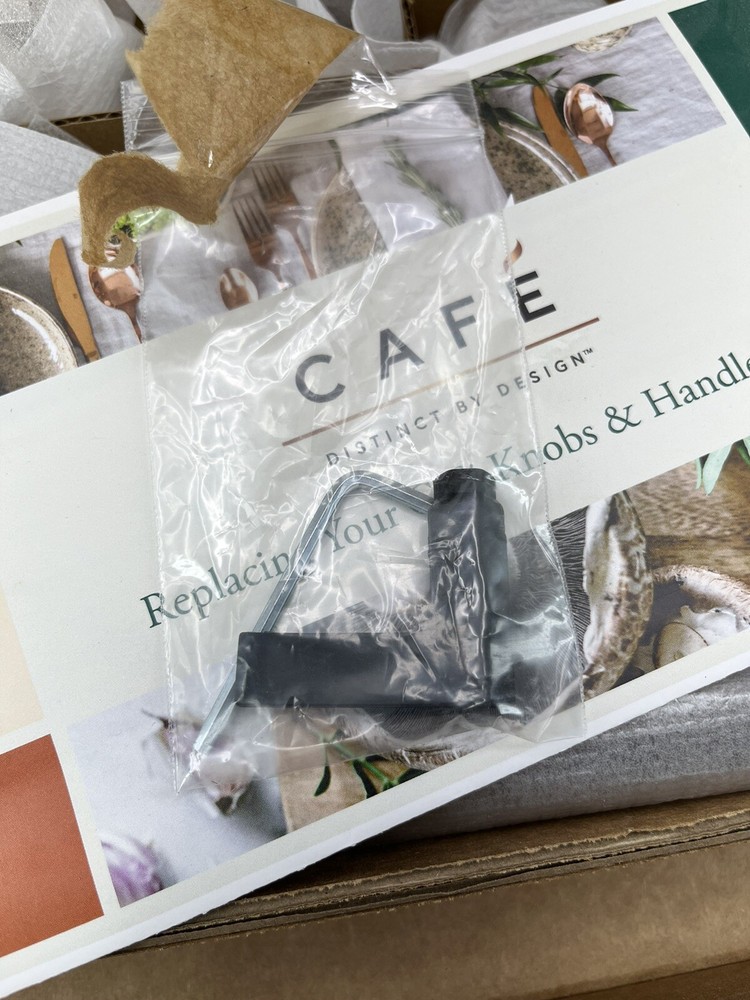 Café - Accessory Kit for Ranges - Brushed Bronze CXFCEHKPMBZ