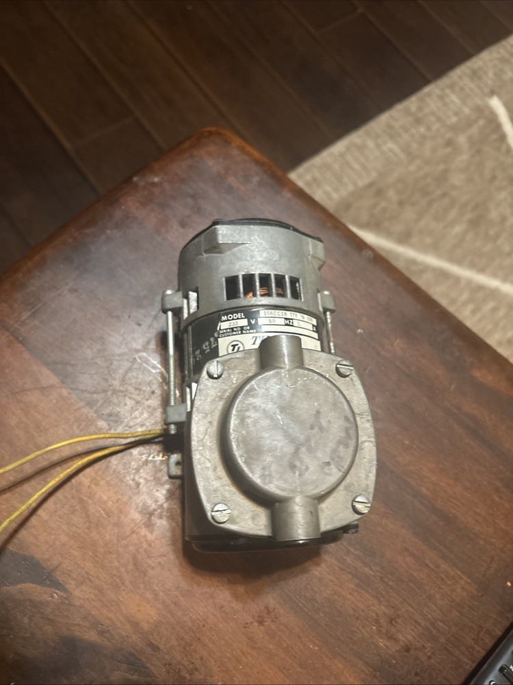 Thomas Model 106cc18 Tff 76 150  220/230V MOTOR. Thomas Pump