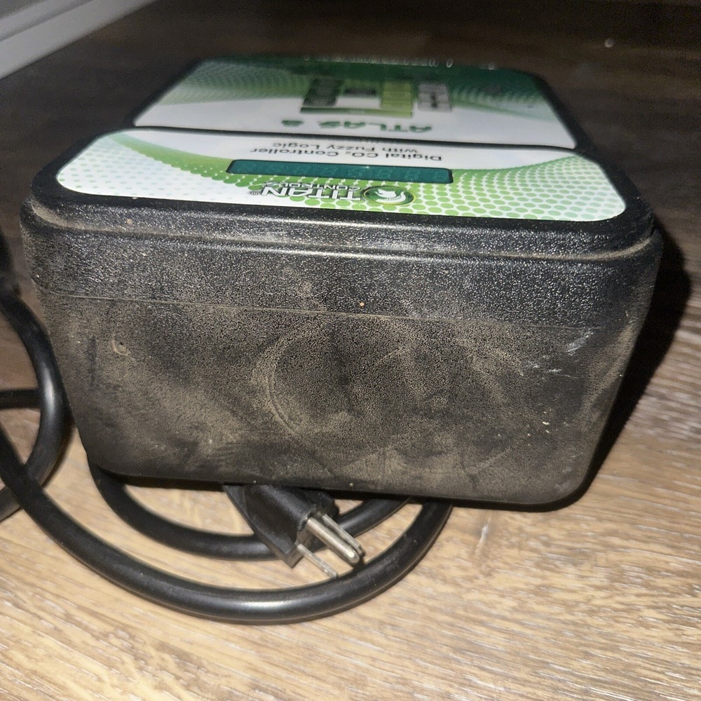 Titan Controls Atlas 8 Digital Carbon Dioxide Co2 Controller