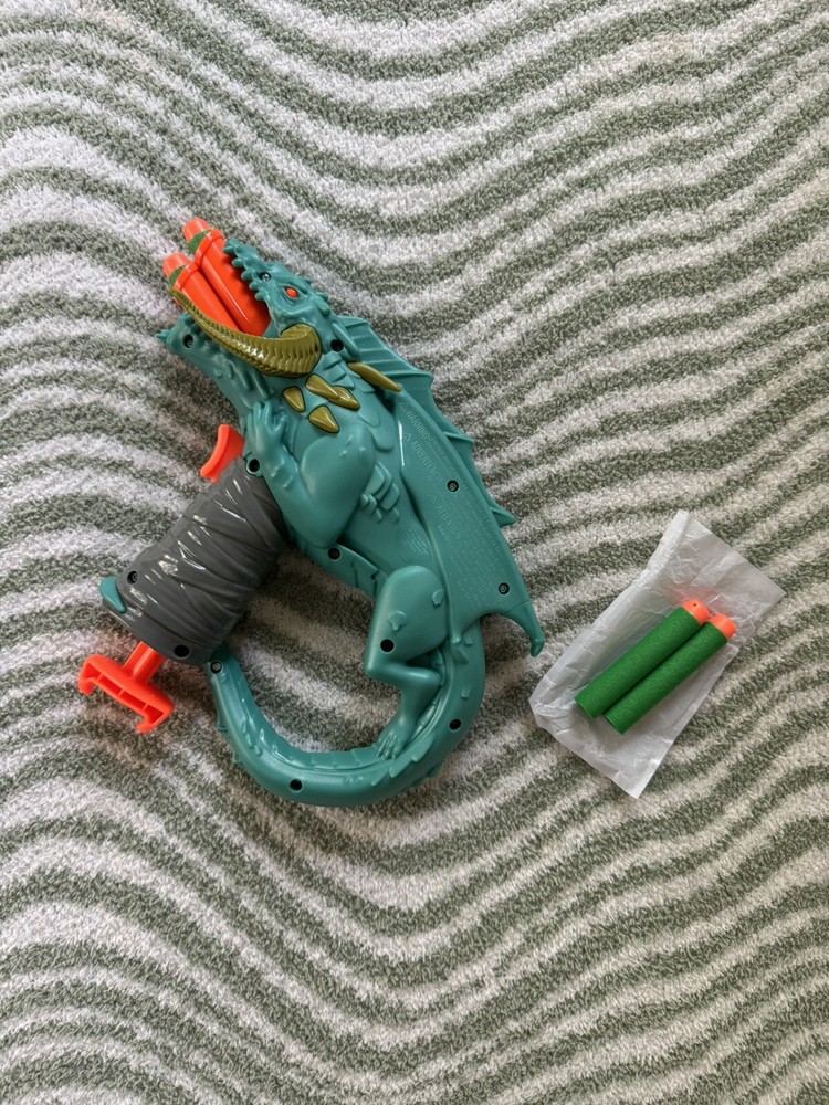 NERF Hasbro Dungeons & Dragons Honor Among Thieves Rakor 2 Barrel Blasting Elite