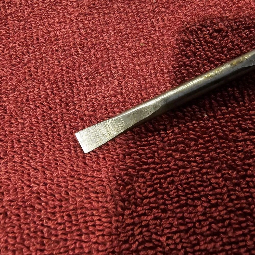 Vintage Unmarked 8-1/8" Screwdriver