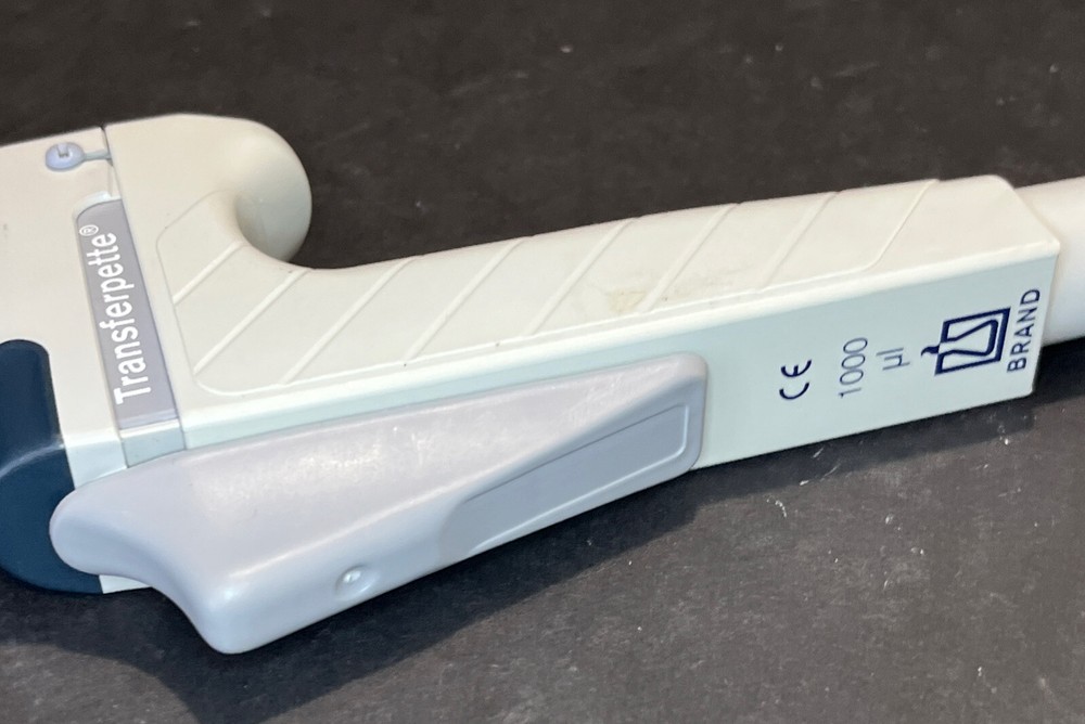 BrandTech Pipette Transferpette 1000 ml Adjustable