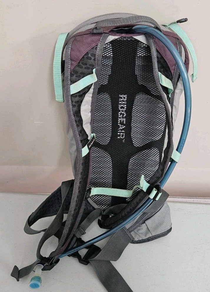 Platypus B-line Xc 8.0 Camelback Backpack Hydration Pack Burgundy / Gray