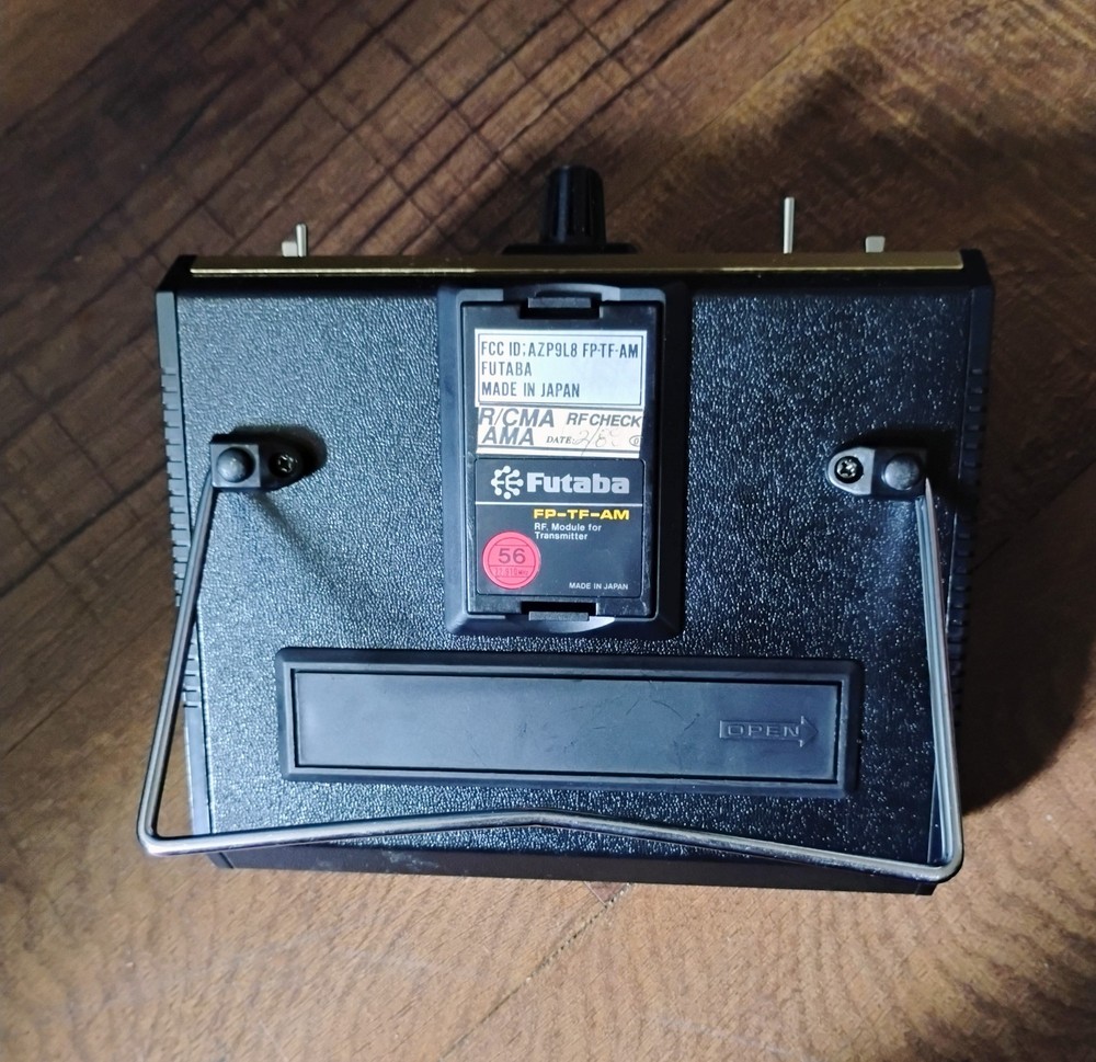 FUTABA FG SERIES 6 Channel Radio System