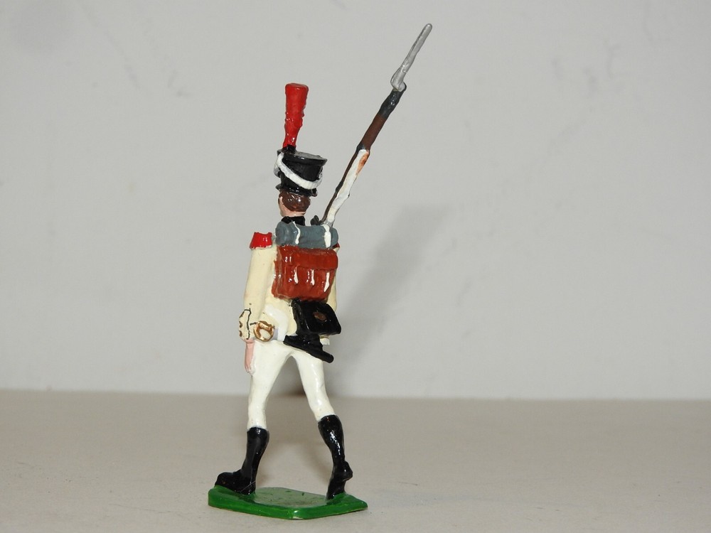 FRENCH INFANTRY MARCHING WITH RIFLE & BAYONET AFFIXED