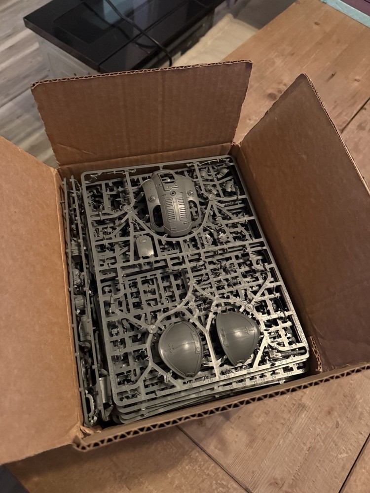 Bits And Pieces Warhammer 40K