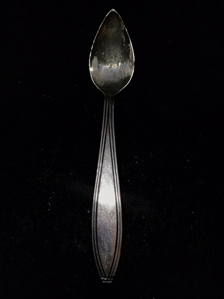 ANTIQUE 1840 DUTCH 833 SILVER SALT SPOON .