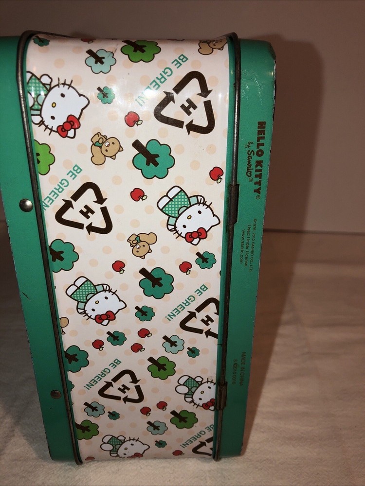 Hello Kitty Be Clean Tin Green Lunch Box