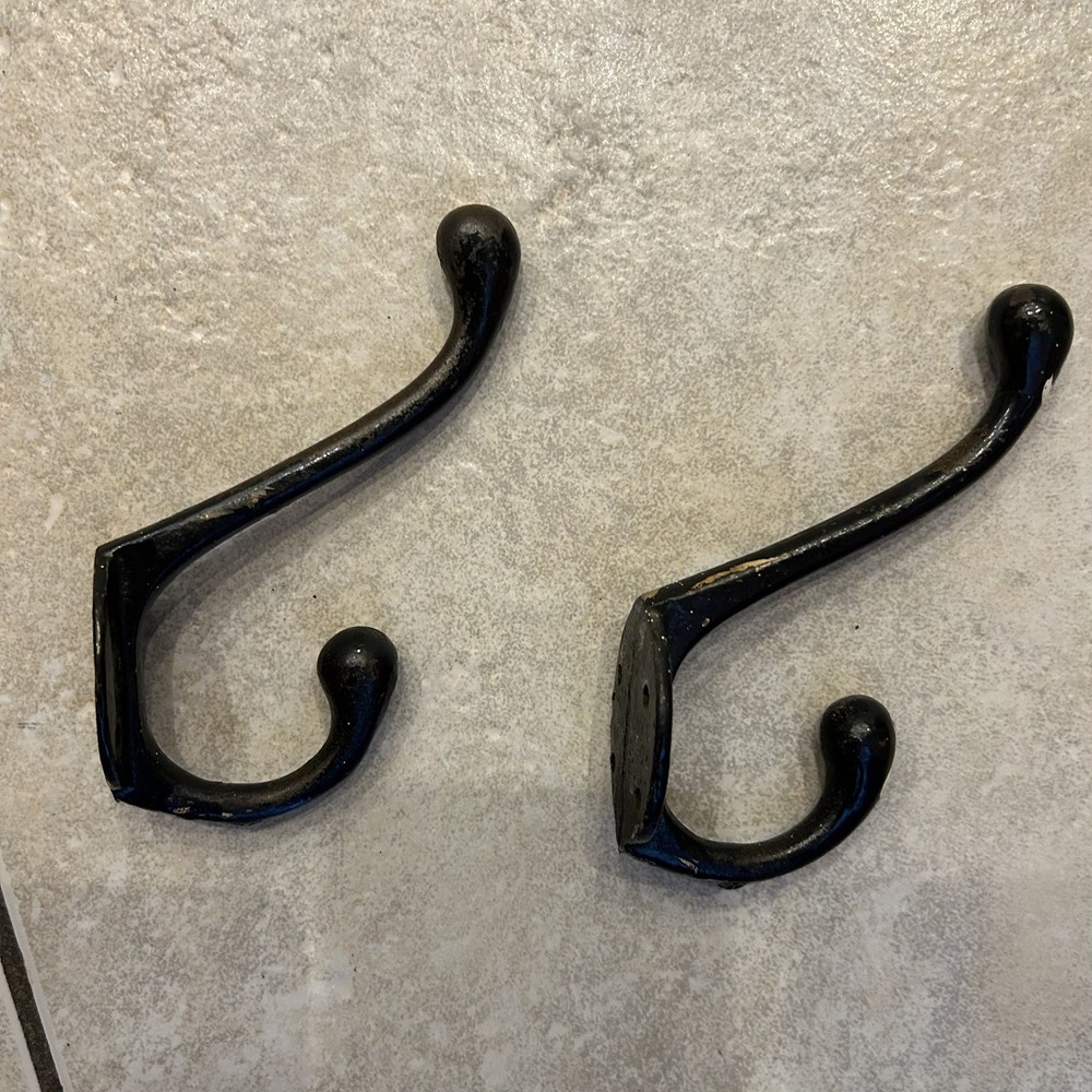 CAST VICTORIAN ANTIQUE IRON COAT & HAT HOOKS