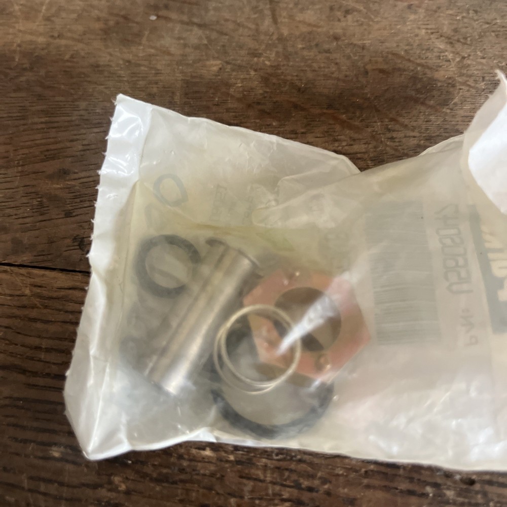 NOS PARKER V560S047 REPAIR KIT