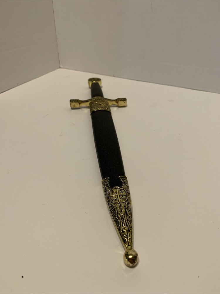 Medieval Excalibur Dagger with Dragon Engraved Pommel Design Handle