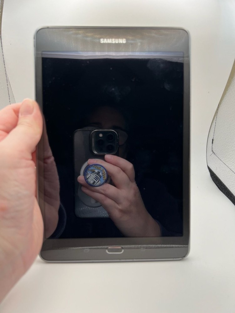 Two samsung tablets for parts