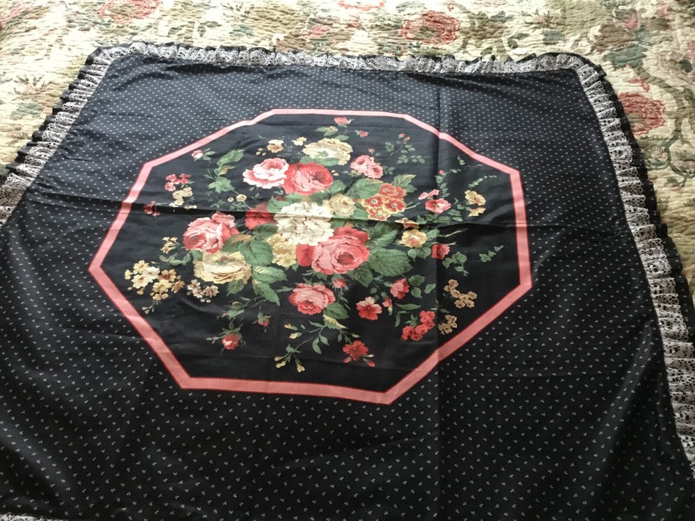 Handmade - Sewing - Square Table Toppers