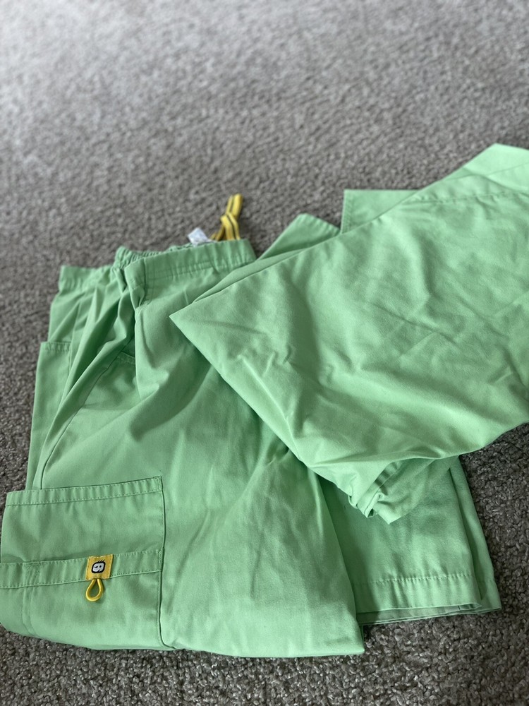 nursing uniforms for women