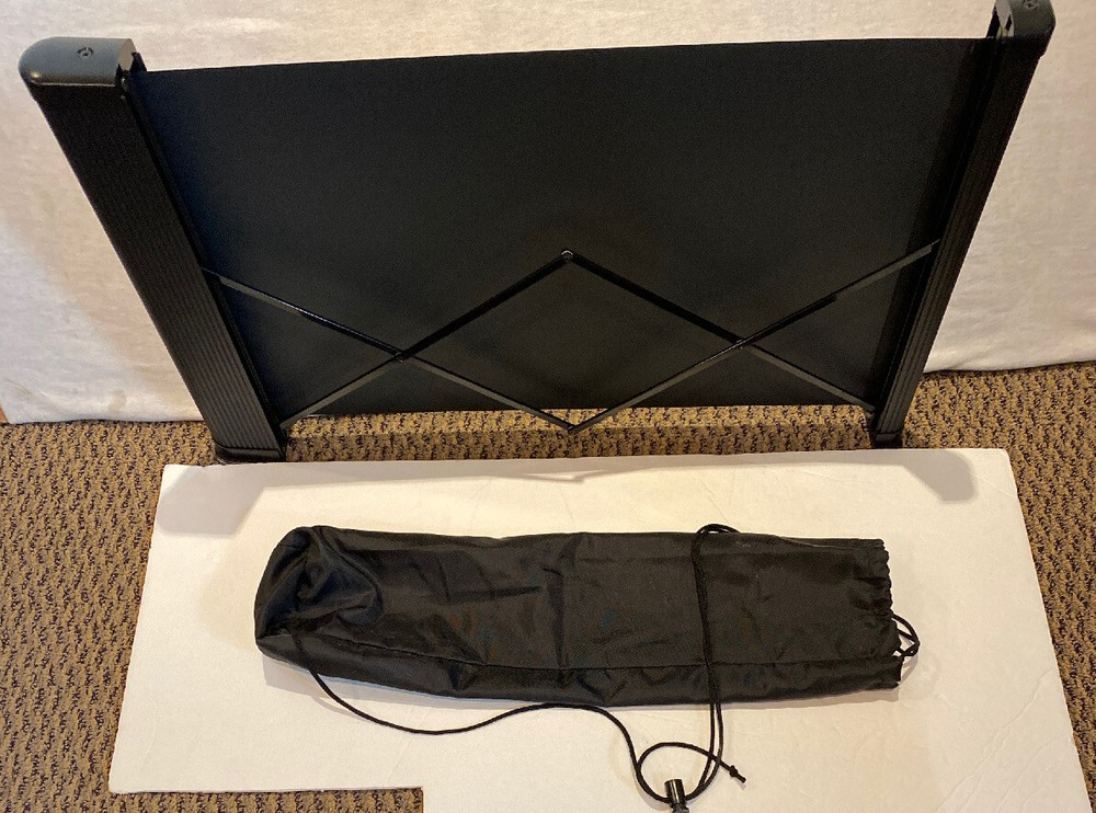 3M Retractable Mini Screen 21”x 14” With Case