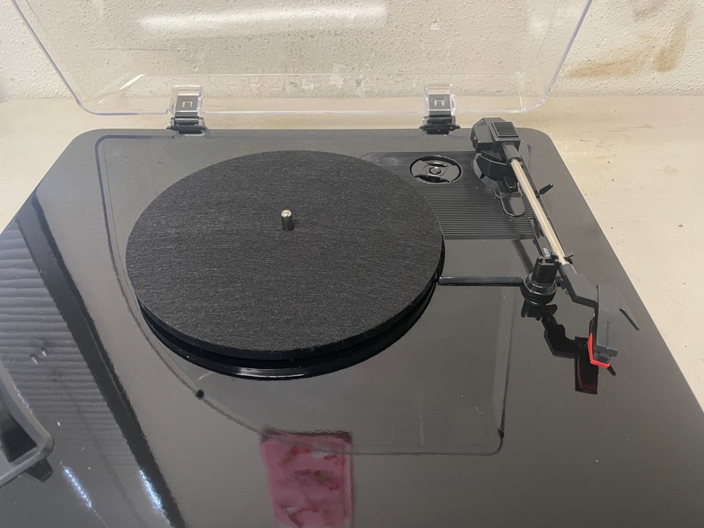 ION Audio iLP USB Turntable Record Player Digital Conversion for iPad iPhone